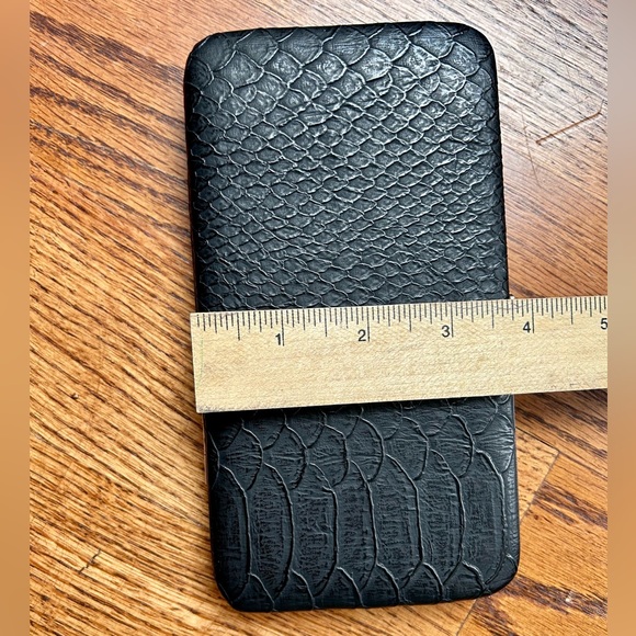 Black Women’s Wallet - Picture 4 of 4